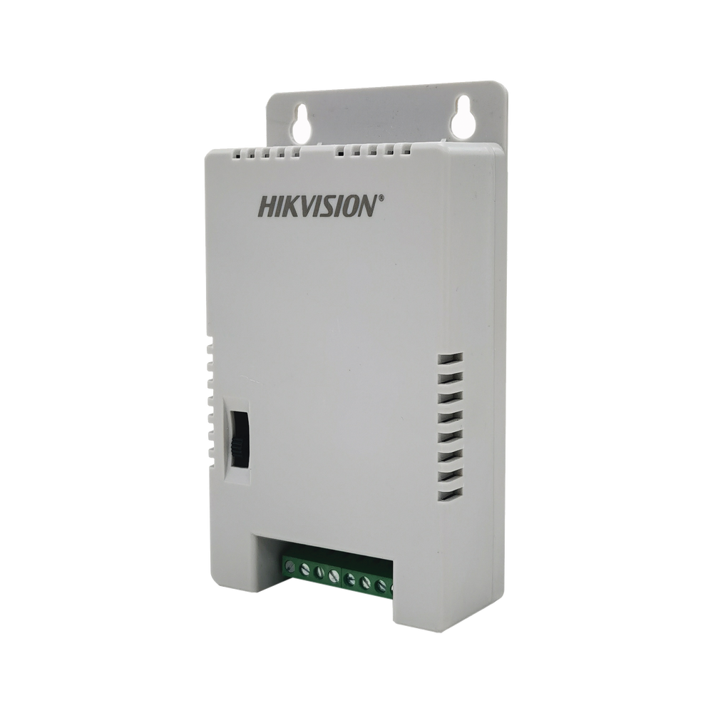 Fuente de Poder Regulada 12 Vcc / 13.5 Vcc / 15 Vcc para 4 Cámaras / 1 Amp por Salida / Voltaje de Entrada 90 - 130 VCA / Filtro de Ruido para Cámaras 4K / Modo para Largas Distancias
