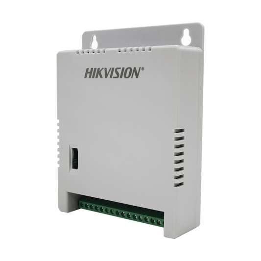 Fuente de Poder Regulada 12 Vcc / 13.5 Vcc / 15 Vcc para 8 Cámaras / 1 Amp por Salida / Voltaje de Entrada 90 - 130 VCA / Filtro de Ruido para Cámaras 4K / Modo para Largas Distancias